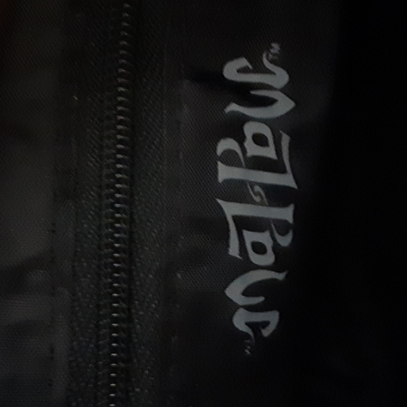 🎁 NWT Mad Love Glitter Reindeer round crossbody bag. - Picture 10 of 10